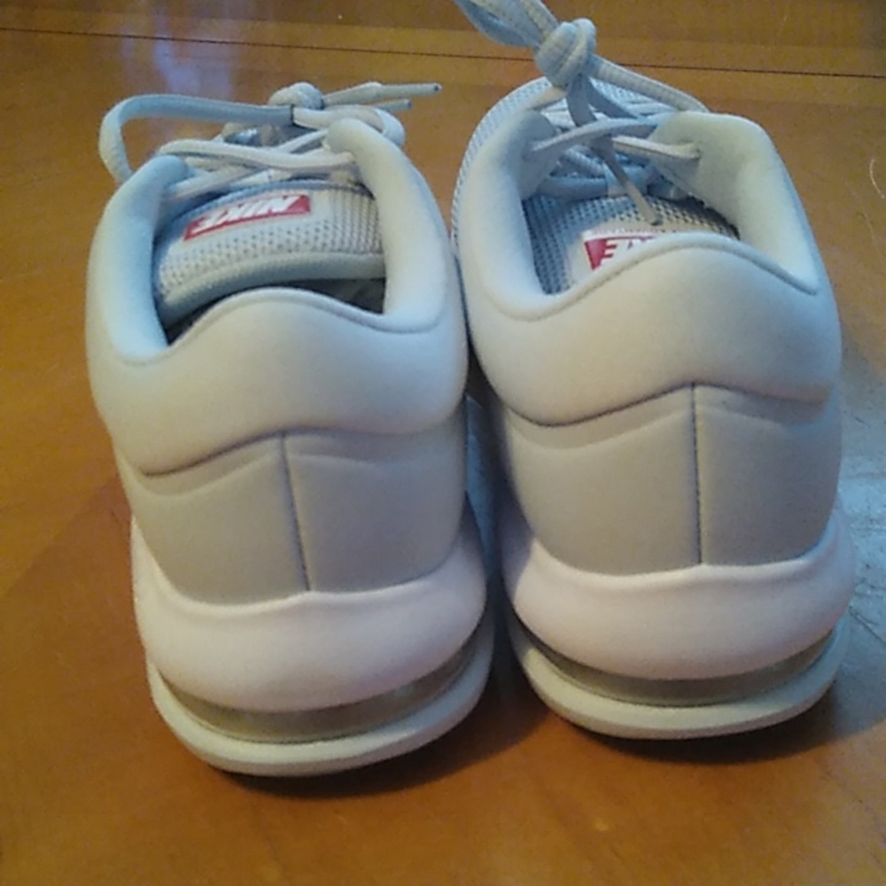 NWOT - Nike shoes - Picture 3 of 5